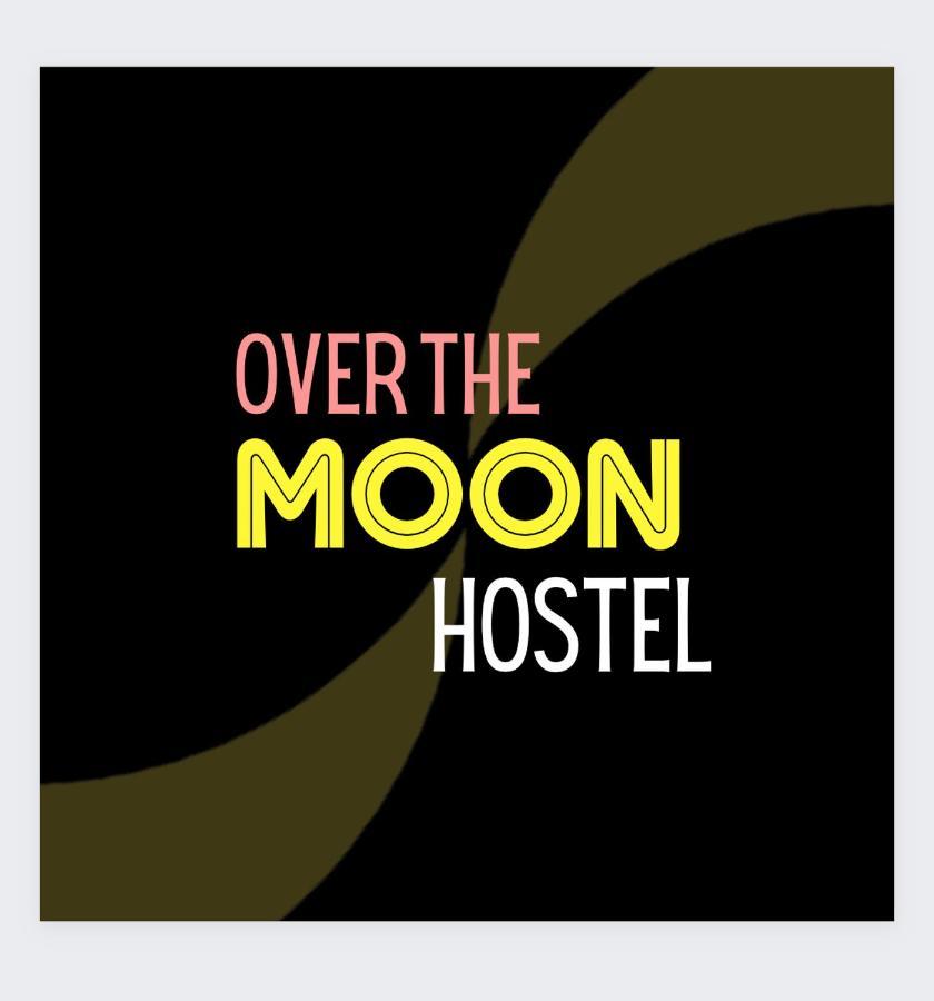 Over The Moon Hostel Ban Houayxay Luaran gambar